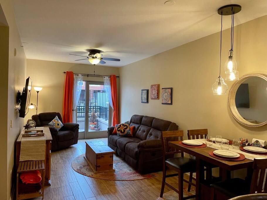 28 Night Minimum In The Gaslamp Quarter By Petco Park, Pool, Jacuzzi, Dogs Ok Apartamento San Diego